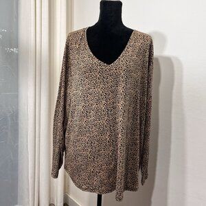 Evri Everyday Tee 2X Super Soft Relaxed Fit Cheetah Print Long Sleeve V Neck